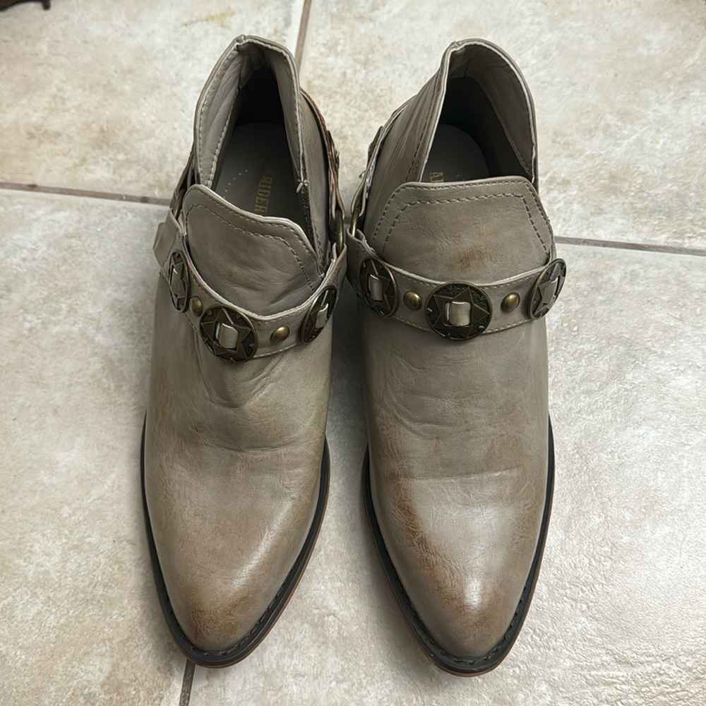 ARIDER GIRL Ankle Boots